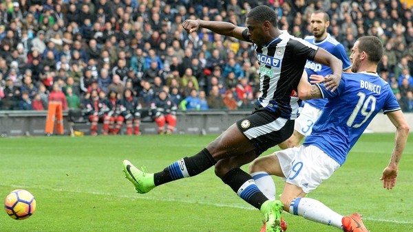 Zaoata vs Juventus.jpg