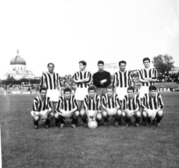 Udinese 1959-60 Luigi Bertossi.jpg