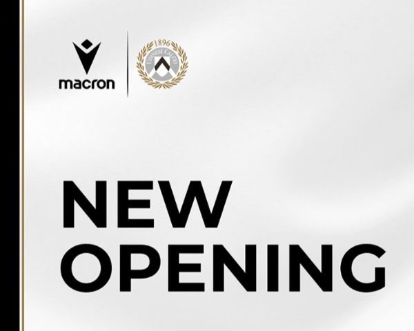 Macron Store2.png