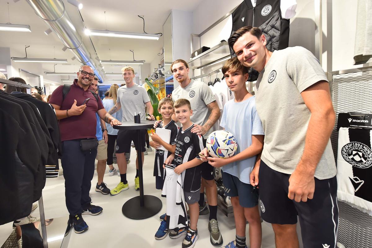 Macron 16-07-2025 Udine Via MercatoVecchio 092 © Foto Petrussi.jpg